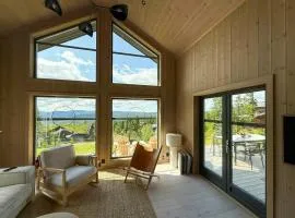 Modern Cabin With Ski-Inout Near Birken Trails