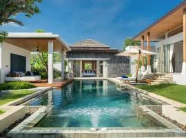 Luxury Royale Villa with maid at Bangtao beach