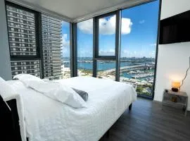 Downtown Miami 2BR Retreat - Walk to Bayside & Port - Sleeps 6