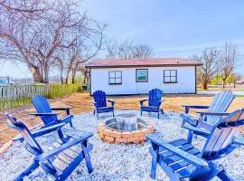 Little Elm 52 Miles to Fifa Stadium Ping Pong Fire Pit Pet Ok Starry Lake Night by Vacation Your Way
