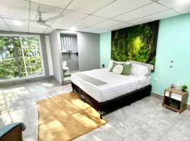 Peaceful Morales Getaway with 3 Spacious Bedrooms, котедж у місті Morales