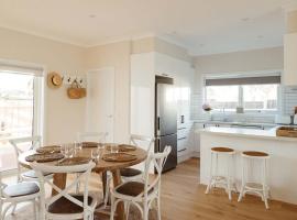 Casa Capel 800m to Beach, hotel in Capel Sound