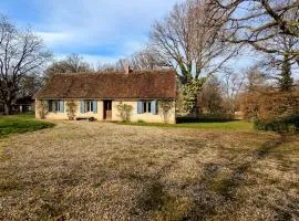 Charmant hébergement avec parc et étang à Mers-sur-Indre - FR-1-591-771