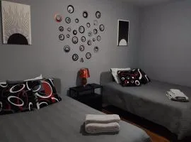 2 Beds - Work & Study - NYC - EWR - Walk to Train