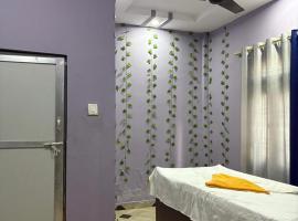 Hotel De Bramha, hotel in Bhairāhawā