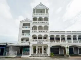 RQ Timeless Phuket Old Town