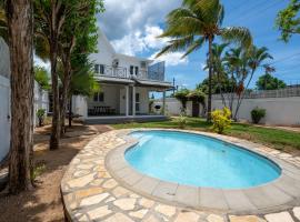 Villa Roche Noire with Pool- 4 mins from Beach, hotel i Tamarin