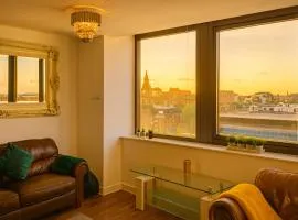 Sidemersey Livings - 2 Bedroom Central Apartment with views