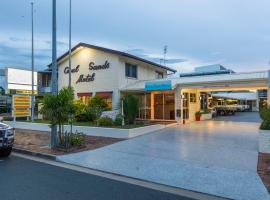 Coral Sands Motel, hotelli kohteessa Mackay lähellä maamerkkiä Mackay Entertainment & Convention Centre