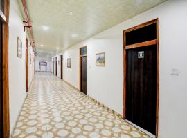 Hotel O The Royals Inn, hotel in Alīgarh