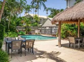 Noosaville Riverside Hideaway Lush gardens & River