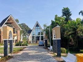 Explorer Resort & Marina, hotel v destinaci Luunga