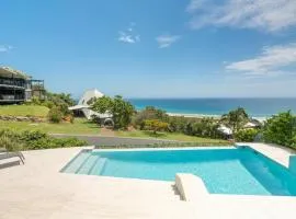 Warragi 5 - Sleeps 8 - Pool - Ocean Views