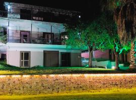 xanthi's sea front villas, hotel em Flámbouras