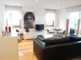 Petit Combin-Modern 2 Bed, Close to the lift