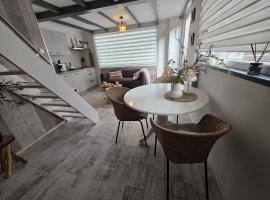 Casa Sea 2 personen en Casa Beach 4 personen, hotel in Westkapelle