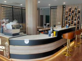 The Rich Cafe & Hostel, capsule hotel in Pattaya South