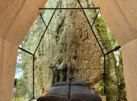 Exclusive vacation retreat by Hornelen