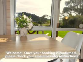 Manuka Views - Close to Thermal Hot Pools, hotel in Kaukapakapa