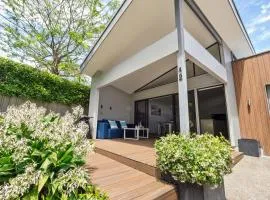 Forest Getaway - walk to Margaret River town - NEW