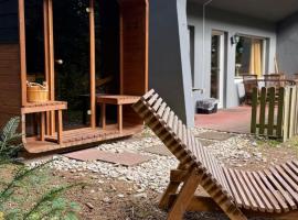 Ferienhaus mit Privatsauna, m&ouml;kki kohteessa Lage