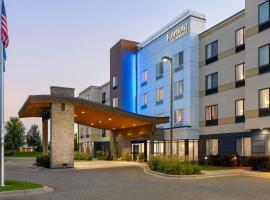 Fairfield Inn & Suites by Marriott St. Paul Northeast, hotel near St. Paul Downtown (Holman Field) - STP, Vadnais Heights