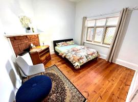 3BR Guest House near Adelaide CBD Joslin 5070, Privatzimmer in Evandale