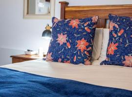 Stay at Friends Economy Rooms, hotel in Malkopvlei