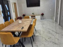 Casa Maxi, ξενοδοχείο σε Gherla