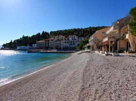 Beautiful Apartment In Drvenik With Wifi, hotel i Drvenik