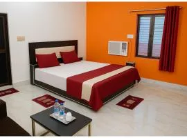Ayodhya Railway Jucation Road Hotel Rathore P Guest House Near Shree Ramjanmbhumi Temple 1400m - Free Wi-fi and Parking Facilities - Fully Air conditioning Comfortable Room - Affordable Hotels at Prime Location