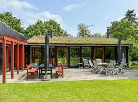 Five Bedroom Lovely Home In Vejby