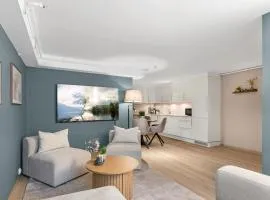 Super Central Modern 2BR , Newly Renovated