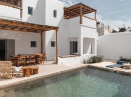 Siora of Paros - Ammiralis & Castelis