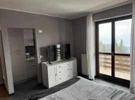 PORA 6 Appartamento sulle piste da sci - Box privato