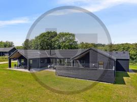 Amazing Home In Idestrup With Sauna, hotel with hot tubs in Stovby
