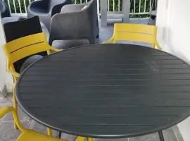 Appartement en bord de mer à Les Trois-Îlets, 27 m², parfait pour 3