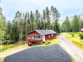 Stuga Owl, hotel in Lekvattnet