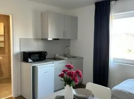 Pension - Monteurzimmer in Halle Saale - ideal für Firmen und Monteure Nähe Leipzig Halle Airport, Kabelsketal, Schkopau, Leuna, Merseburg
