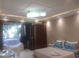 Nice apartment in Menzah 5, hotel v destinaci Ariana