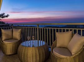 SaffronStays Hillside Harrier - Swiss-style cottages in Lonavala with balconies, bathtubs, and bonfire setup, hotel in Āmbavna