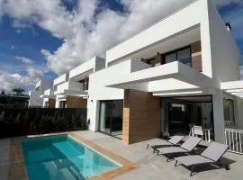 7LakesVilla with Heated Pool, Cinema & Home Office, Santa Rosalia Lake Resort