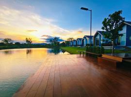 Hug Home Resort Wichianburi ฮักโฮม รีสอร์ท วิเชียรบุรี, hotel en Wichian Buri