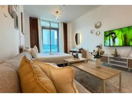 Refined Studio Escape - Stylish Haven