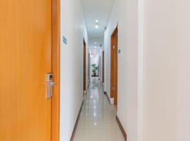 Sans Hotel Suryakencana Bogor, готель у місті Богор