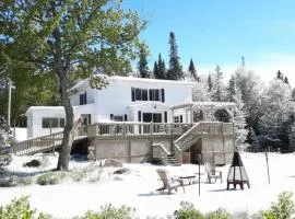 Le Grand Heron - Waterfront Cabin with Spa