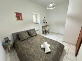 La Halte des Pierrus