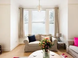 Garden flat near Ealing Broadway