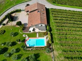 Ca Maiolo - Cottage con piscina, hotel in Montecchio Maggiore