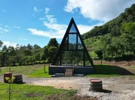 Chalé Aconchegante com Lareira e Vista Gramado